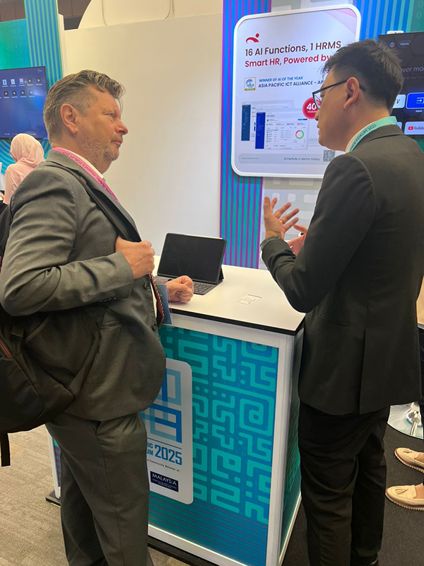 HR Avenue at GIFF 2025 photo 1